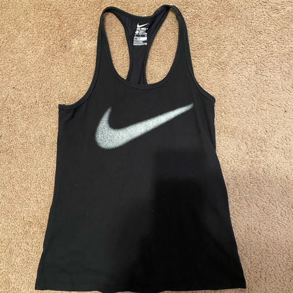 black nike tank top